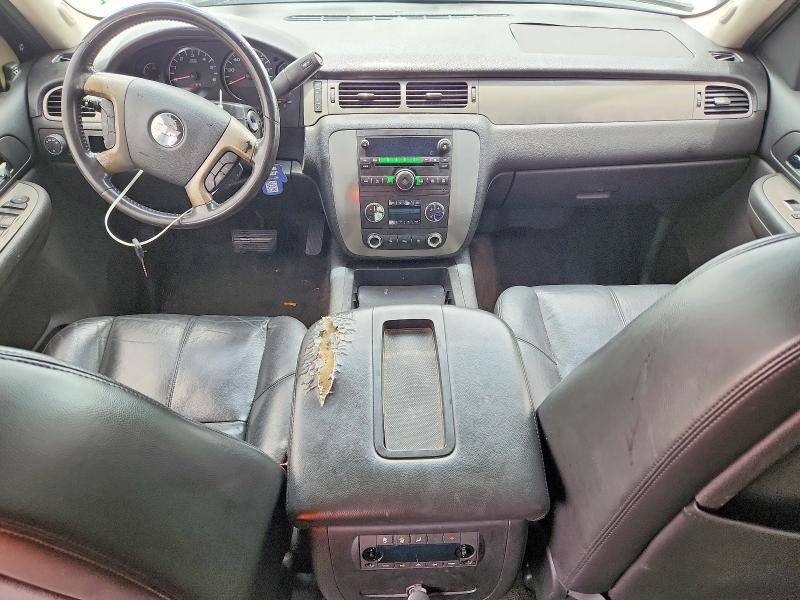 Photo 8 from auction – 2008 CHEVROLET TAHOE with VIN 1GNFC13098R158080