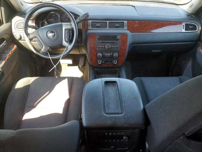 Photo 8 from auction – 2013 CHEVROLET SUBURBAN with VIN 1GNSKHE78DR361301