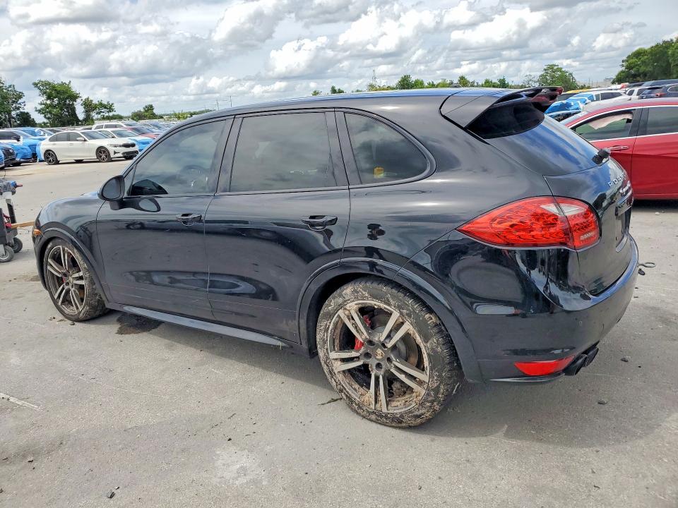 Фото 2 с аукциона – 2013 PORSCHE CAYENNE с VIN WP1AD2A21DLA71456