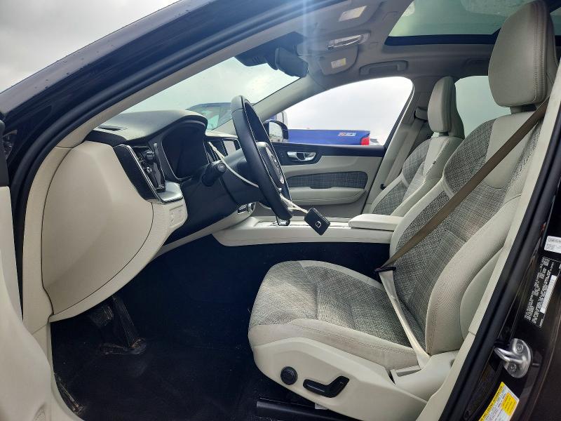 Photo 7 from auction – 2022 VOLVO XC60 with VIN YV4L12RK2N1052013
