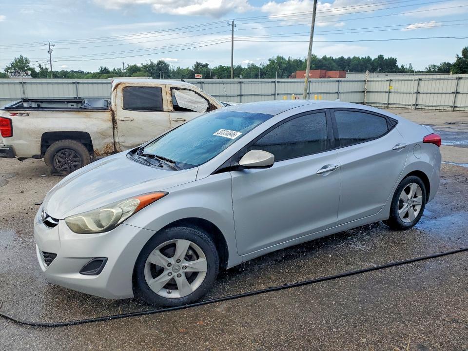 HYUNDAI ELANTRA 2011 with VIN 5NPDH4AE4BH025470 - Photo from auction