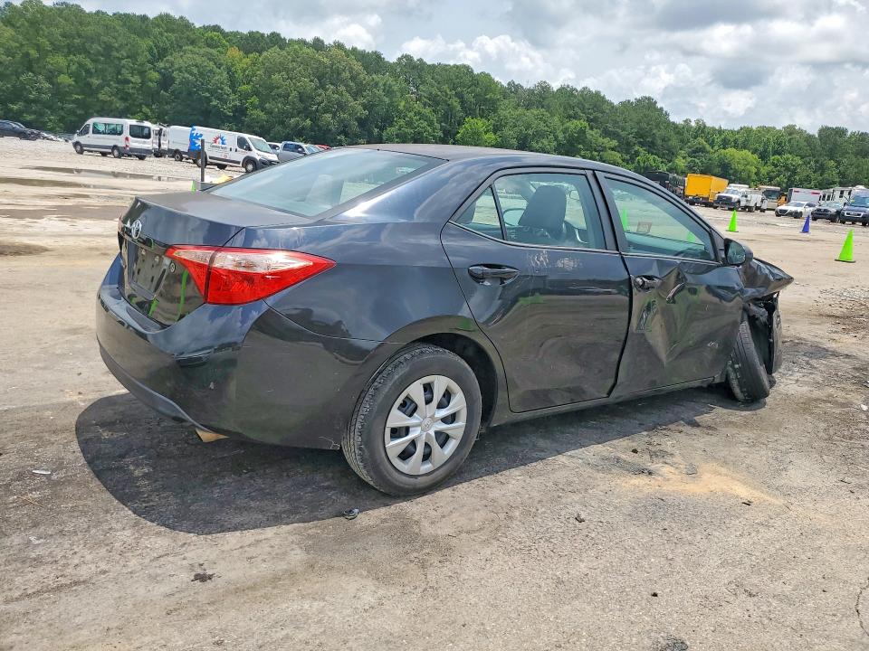 Photo 3 from auction – 2017 TOYOTA COROLLA with VIN 5YFBURHE1HP587327