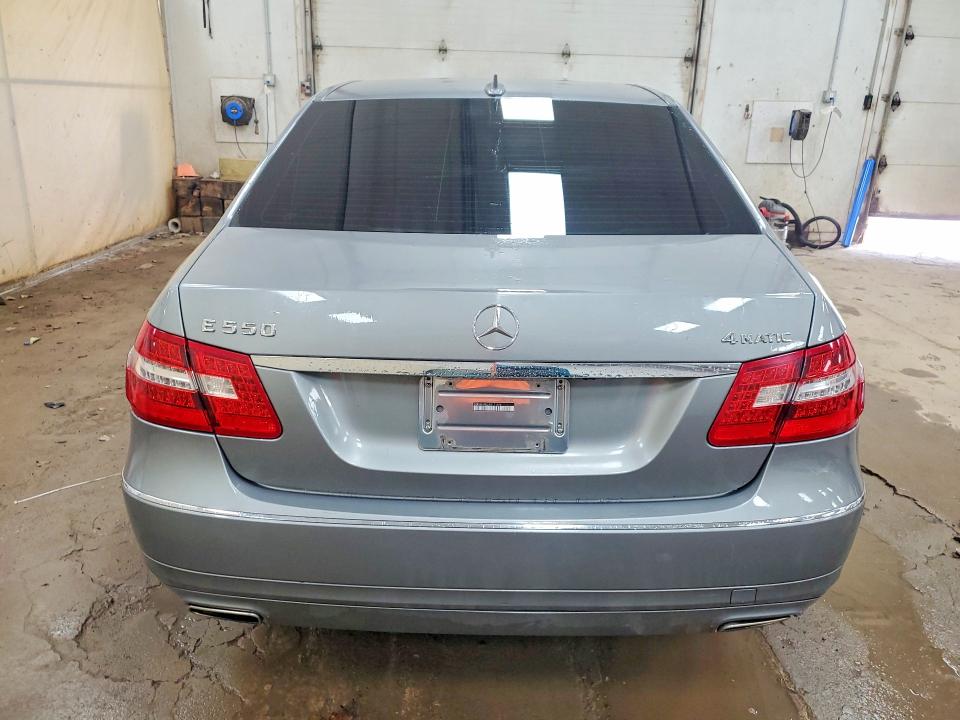 Photo 6 from auction – 2010 MERCEDES-BENZ E with VIN WDDHF9AB2AA171646