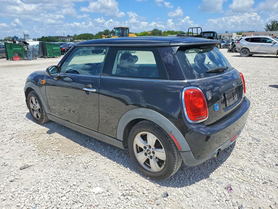 Photo 2 from auction – 2016 MINI COOPER with VIN WMWXP5C52G2D15900
