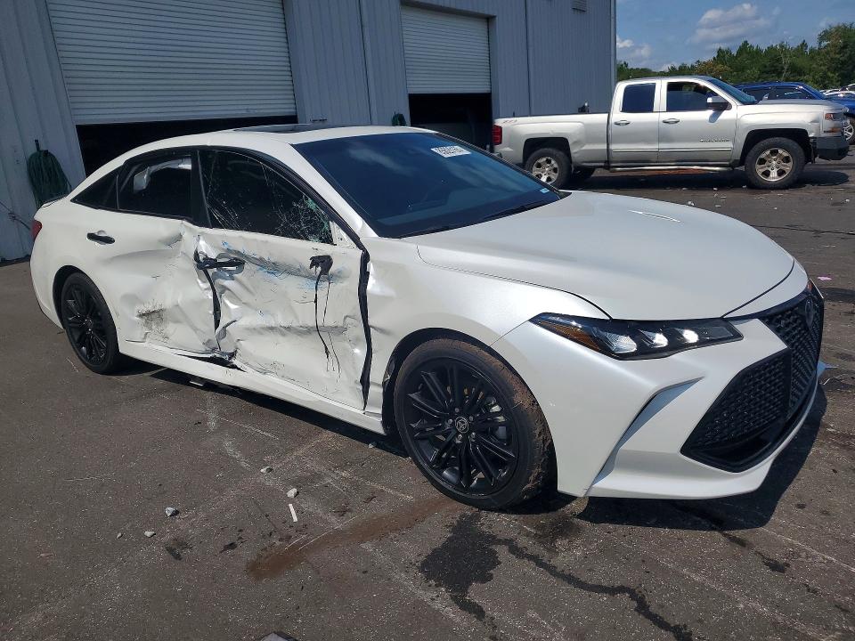 Photo 4 from auction – 2022 TOYOTA AVALON with VIN 4T1EA1ABXNU011186