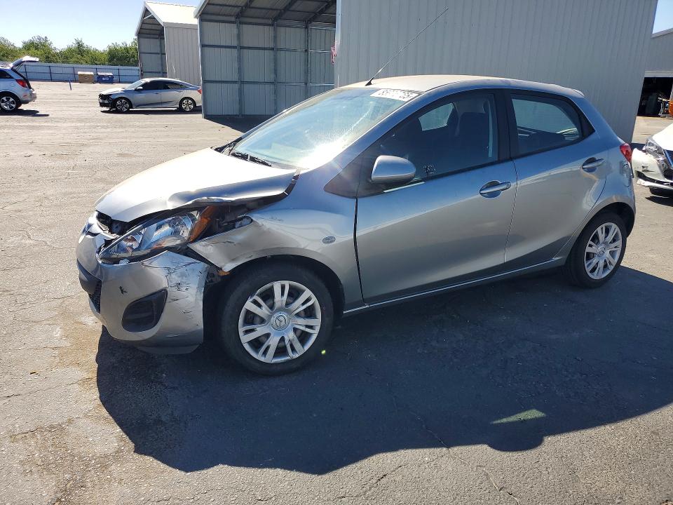 2014 MAZDA MAZDA2