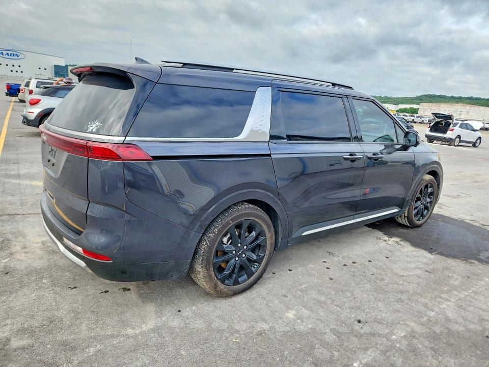 Photo 3 from auction – 2024 KIA CARNIVAL with VIN KNDNE5H32R6351666
