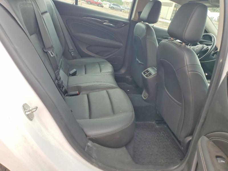 Photo 10 from auction – 2018 BUICK REGAL with VIN W04GP6SX7J1134002