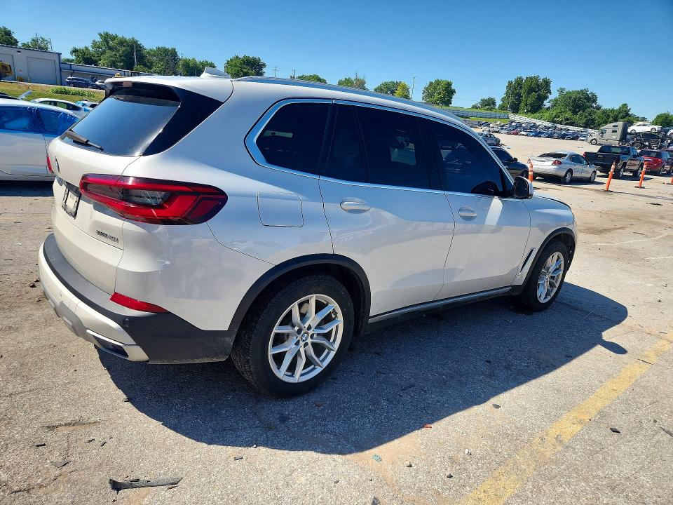 Photo 3 from auction – 2019 BMW X5 with VIN 5UXCR6C53KLK81143
