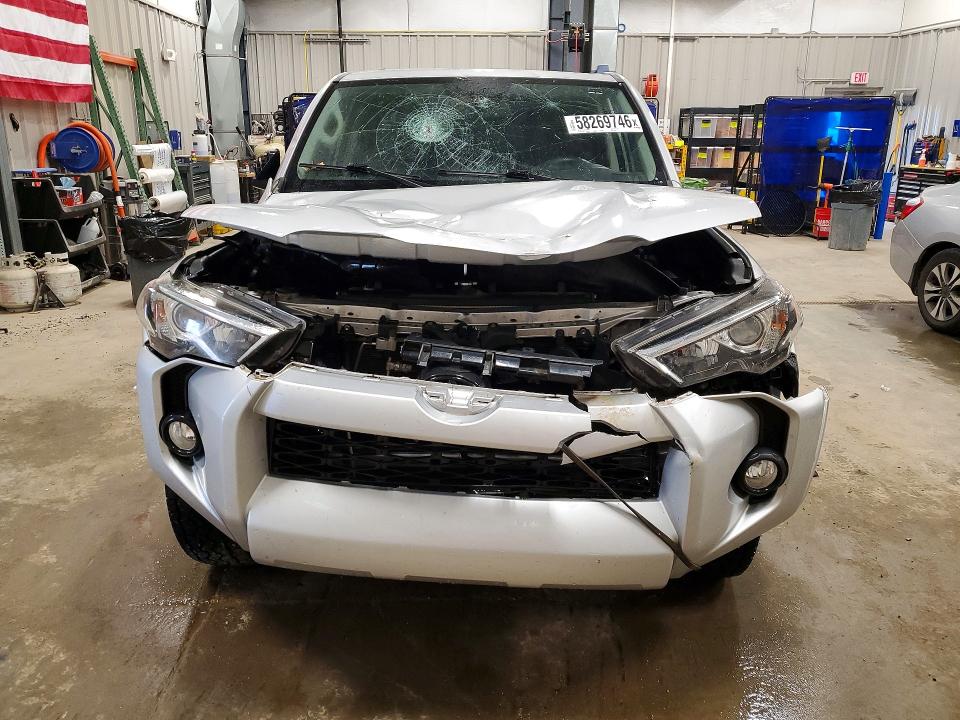 Photo 5 from auction – 2018 TOYOTA 4RUNNER with VIN JTEBU5JR3J5515985