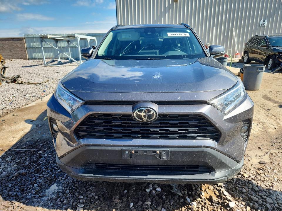 Photo 5 from auction – 2021 TOYOTA RAV4 with VIN 2T3P1RFV6MW245230