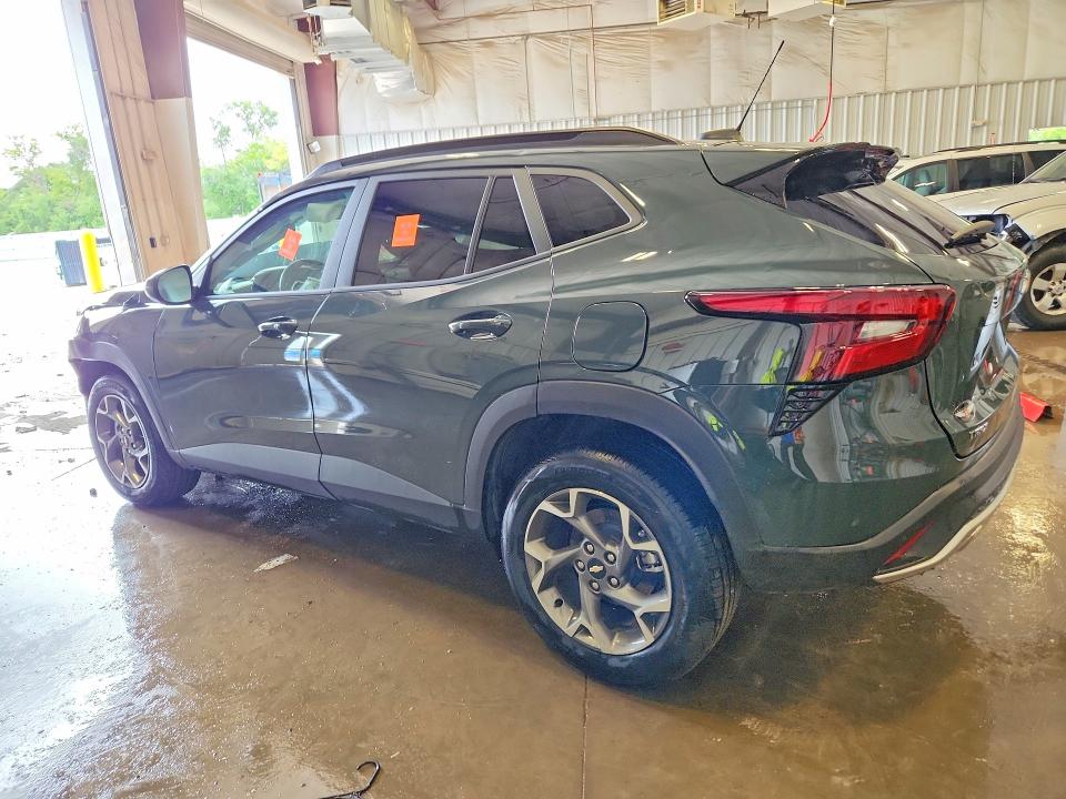 Photo 2 from auction – 2025 CHEVROLET TRAX with VIN KL77LHEP1SC321828