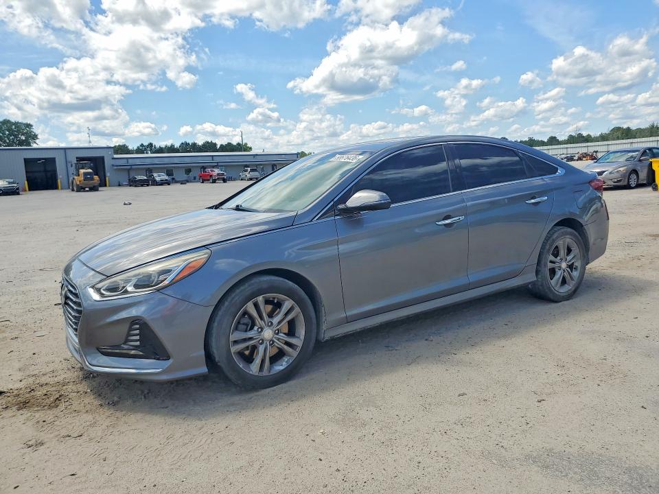 HYUNDAI SONATA 2018 with VIN 5NPE34AF3JH643941 - Photo from auction