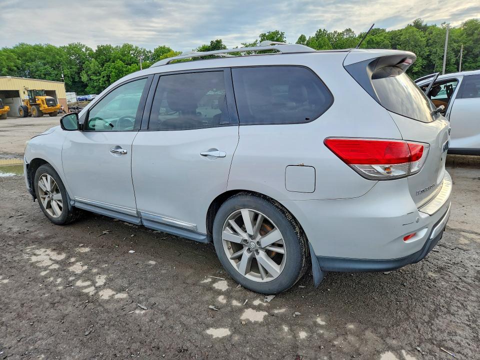 Photo 2 from auction – 2014 NISSAN PATHFINDER with VIN 5N1AR2MM3EC690671