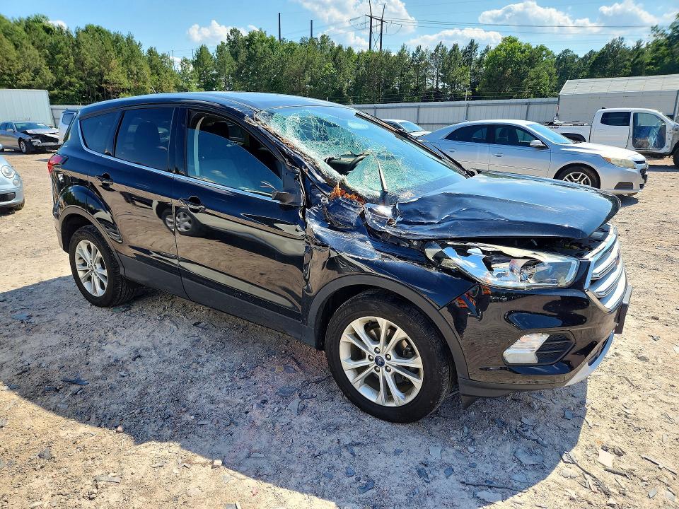 Photo 4 from auction – 2019 FORD ESCAPE with VIN 1FMCU0GD8KUC47011