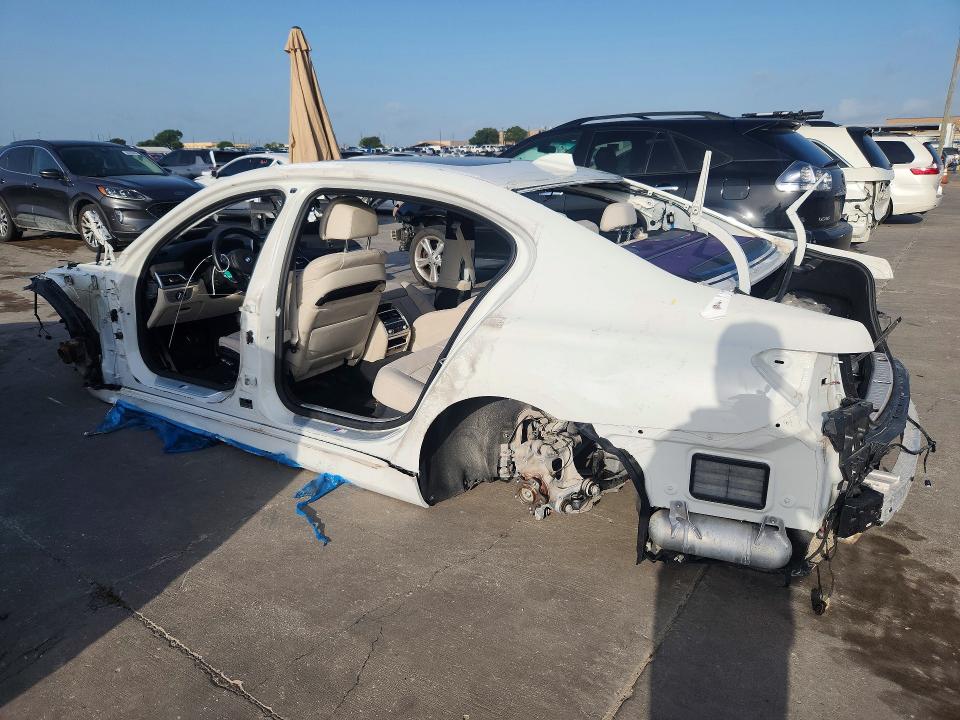 Photo 2 from auction – 2021 BMW 740 with VIN WBA7T2C07MCF88819