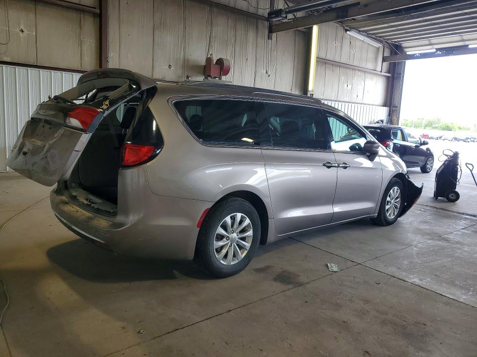 Zdjęcie 3 z aukcji – 2018 CHRYSLER PACIFICA z VIN 2C4RC1BGXJR234801