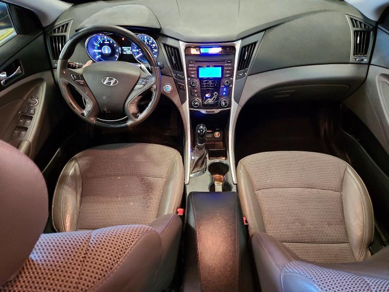 Photo 8 from auction – 2012 HYUNDAI SONATA with VIN 5NPEC4AC7CH335647