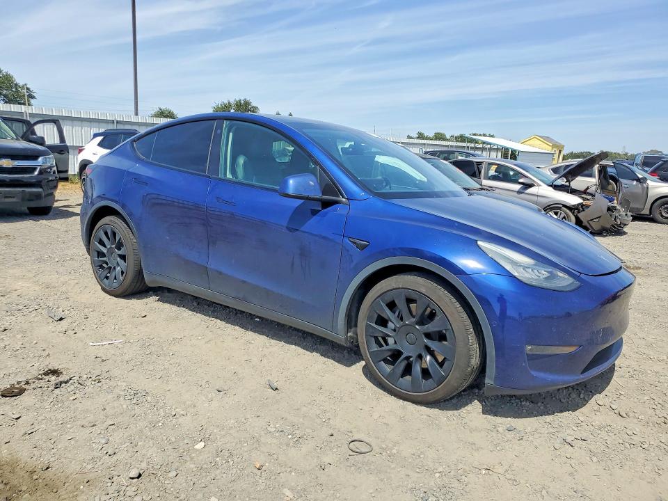 Photo 4 from auction – 2021 TESLA MODEL Y with VIN 5YJYGAEE4MF179871