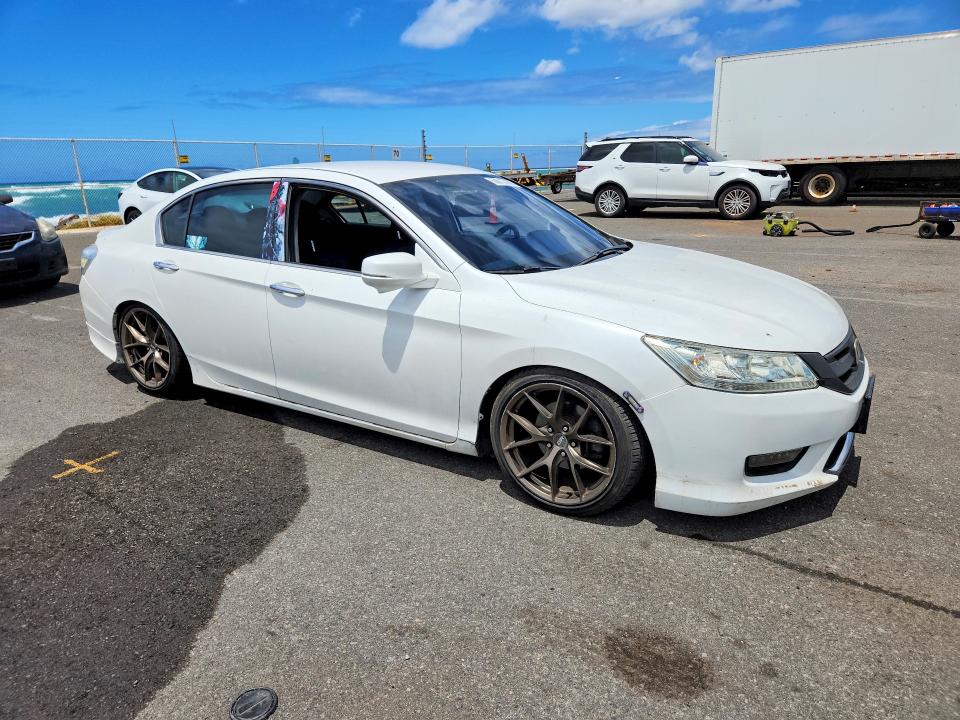 Photo 4 from auction – 2015 HONDA ACCORD with VIN 1HGCR2F51FA221984