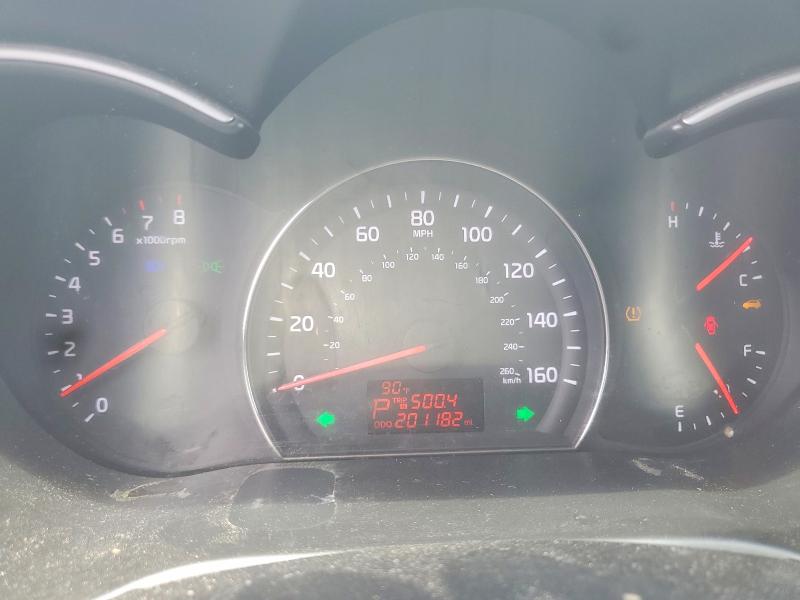 Photo 9 from auction – 2014 KIA SORENTO with VIN 5XYKT3A61EG548918