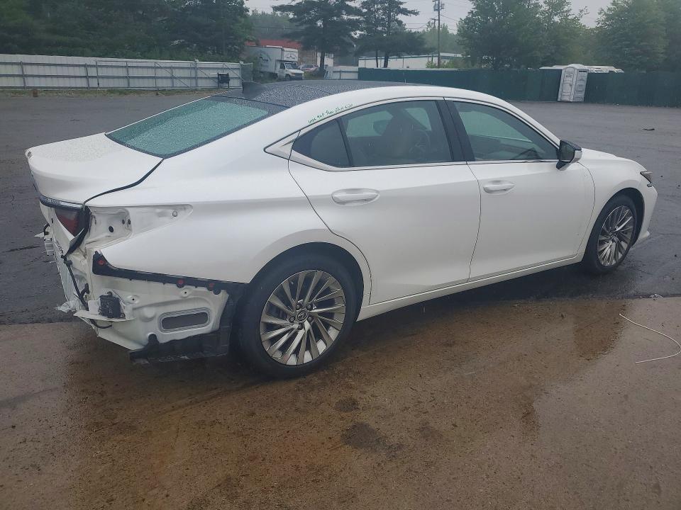 Photo 3 from auction – 2019 LEXUS ES with VIN 58ABZ1B11KU034474