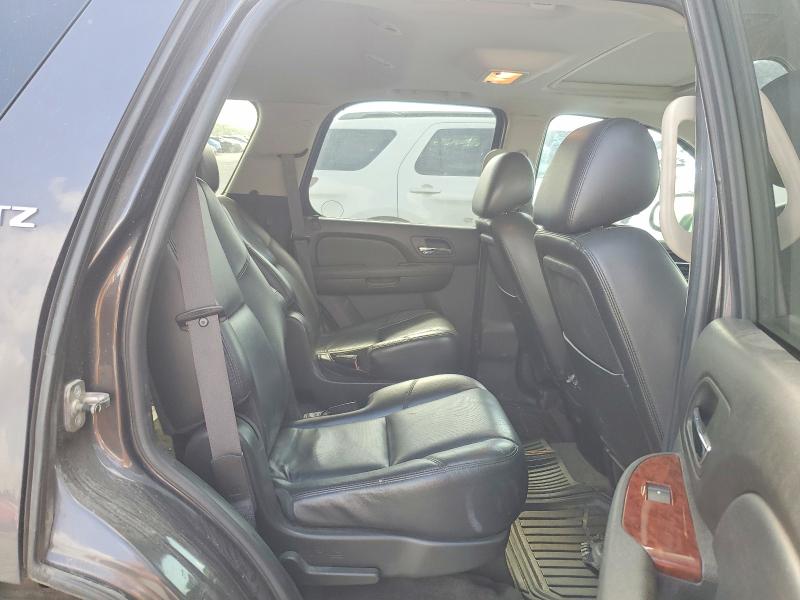 Photo 11 from auction – 2011 CHEVROLET TAHOE with VIN 1GNSKCE05BR284504