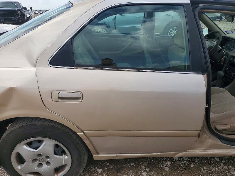 Photo 10 from auction – 2001 TOYOTA CAMRY with VIN JT2BG22K010561551