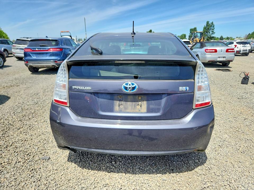 Photo 6 from auction – 2011 TOYOTA PRIUS with VIN JTDKN3DU3B0311238