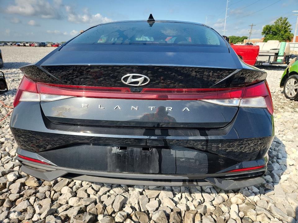 Photo 6 from auction – 2023 HYUNDAI ELANTRA with VIN 5NPLM4AG8PH094193