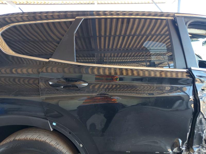 Photo 11 from auction – 2019 HYUNDAI SANTA FE with VIN 5NMS23AD2KH063139