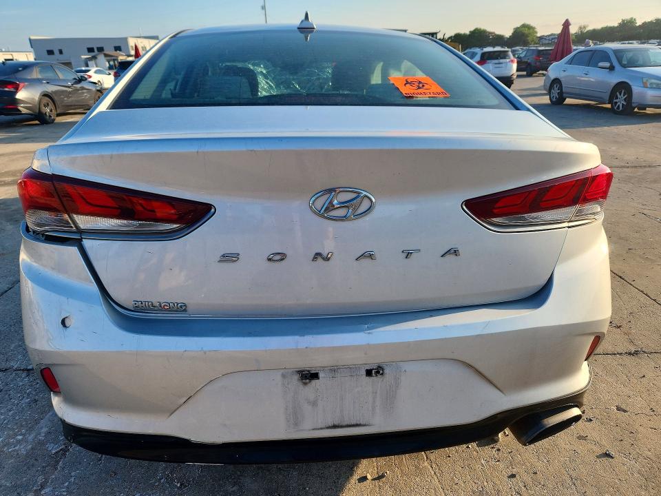 Photo 6 from auction – 2018 HYUNDAI SONATA with VIN 5NPE34AF4JH606817