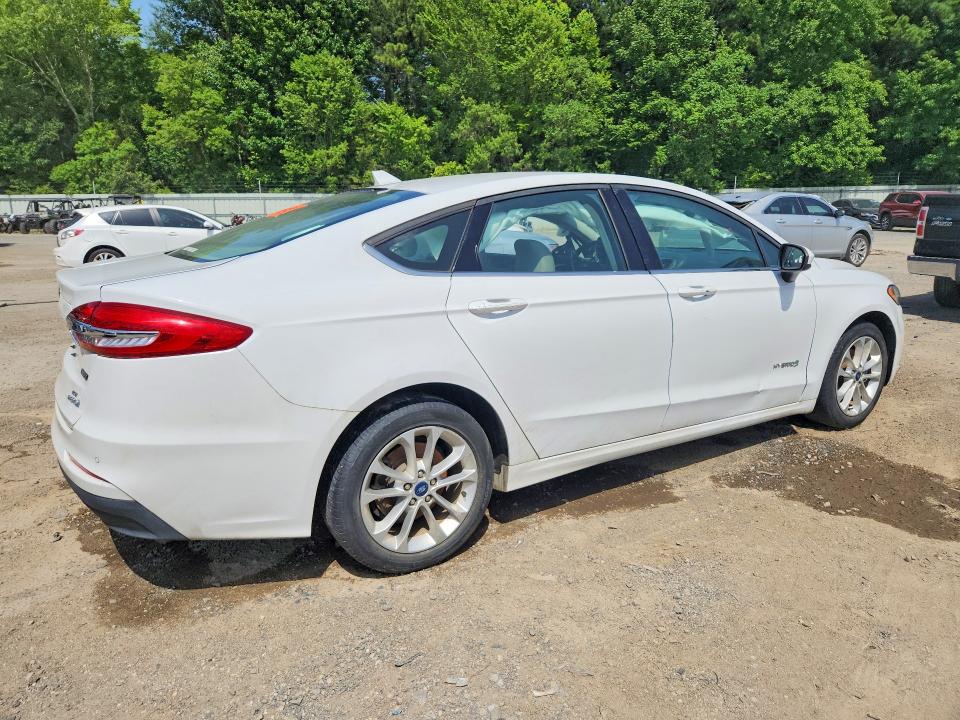 Photo 3 from auction – 2019 FORD FUSION with VIN 3FA6P0LUXKR233316