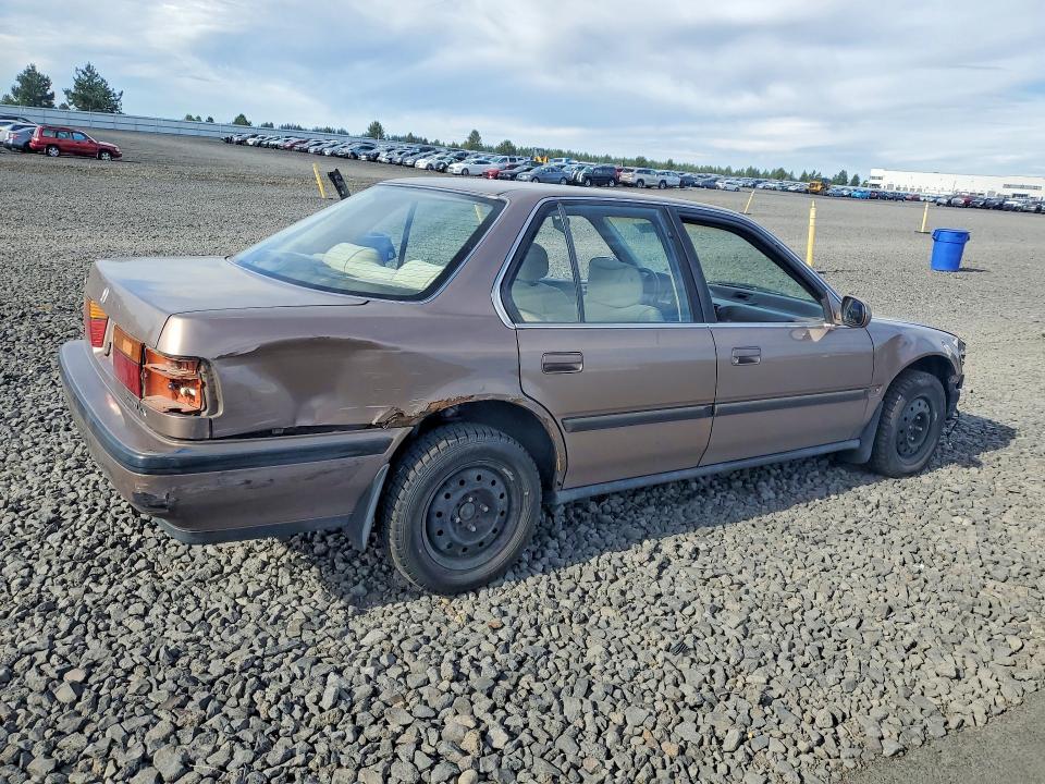 Photo 3 from auction – 1990 HONDA ACCORD with VIN 1HGCB7650LA162620