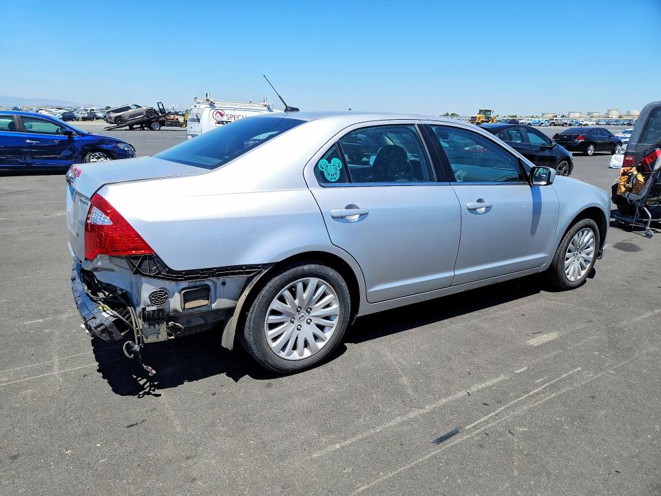 Zdjęcie 3 z aukcji – 2011 FORD FUSION z VIN 3FADP0L37BR173459