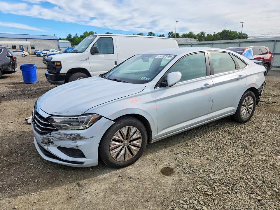 VOLKSWAGEN JETTA 2019 with VIN 3VWC57BU1KM130776 - Photo from auction