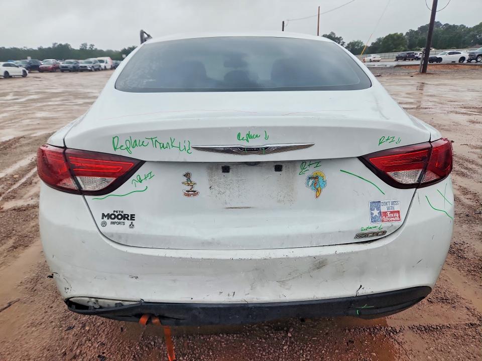 Photo 6 from auction – 2017 CHRYSLER 200 with VIN 1C3CCCFB2HN508763