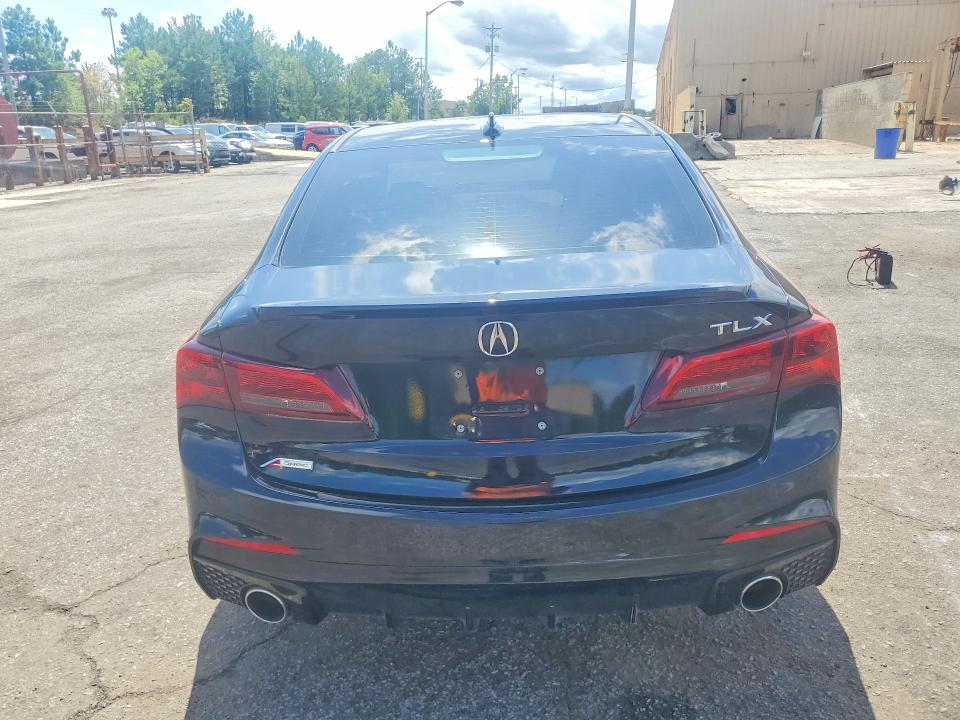 Photo 6 from auction – 2020 ACURA TLX with VIN 19UUB2F67LA003514