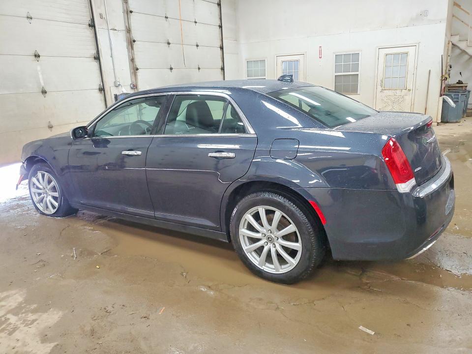 Photo 2 from auction – 2019 CHRYSLER 300 with VIN 2C3CCAKG0KH556610