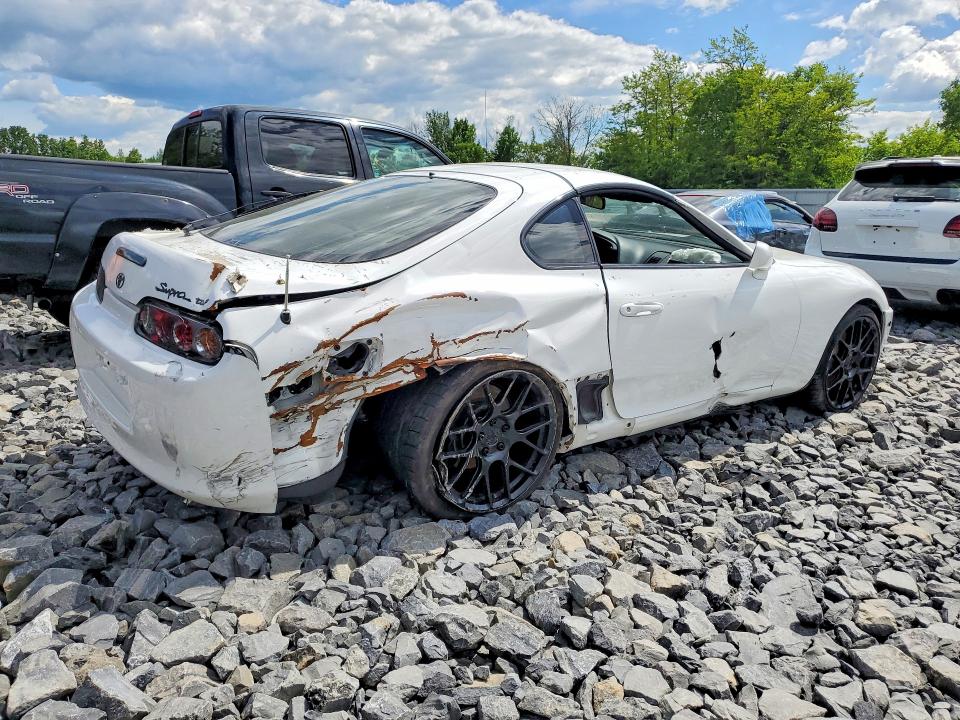 Photo 3 from auction – 1998 TOYOTA SUPRA with VIN JT2DE82A8W1001626