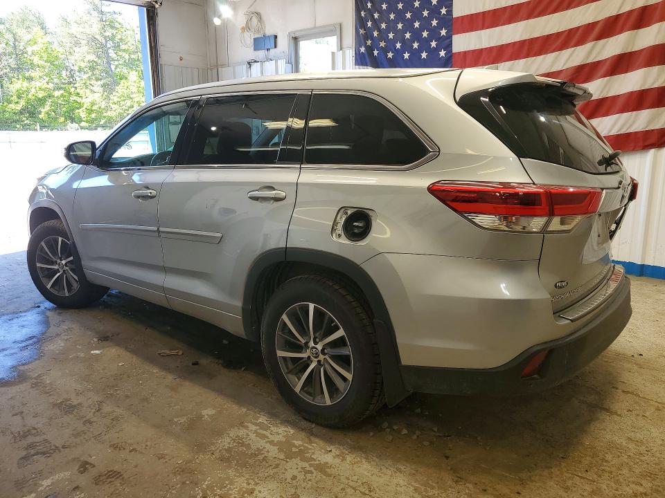 Photo 2 from auction – 2017 TOYOTA HIGHLANDER with VIN 5TDJZRFH1HS453774