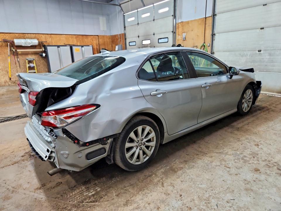 Photo 3 from auction – 2020 TOYOTA CAMRY with VIN 4T1C11AK0LU387769