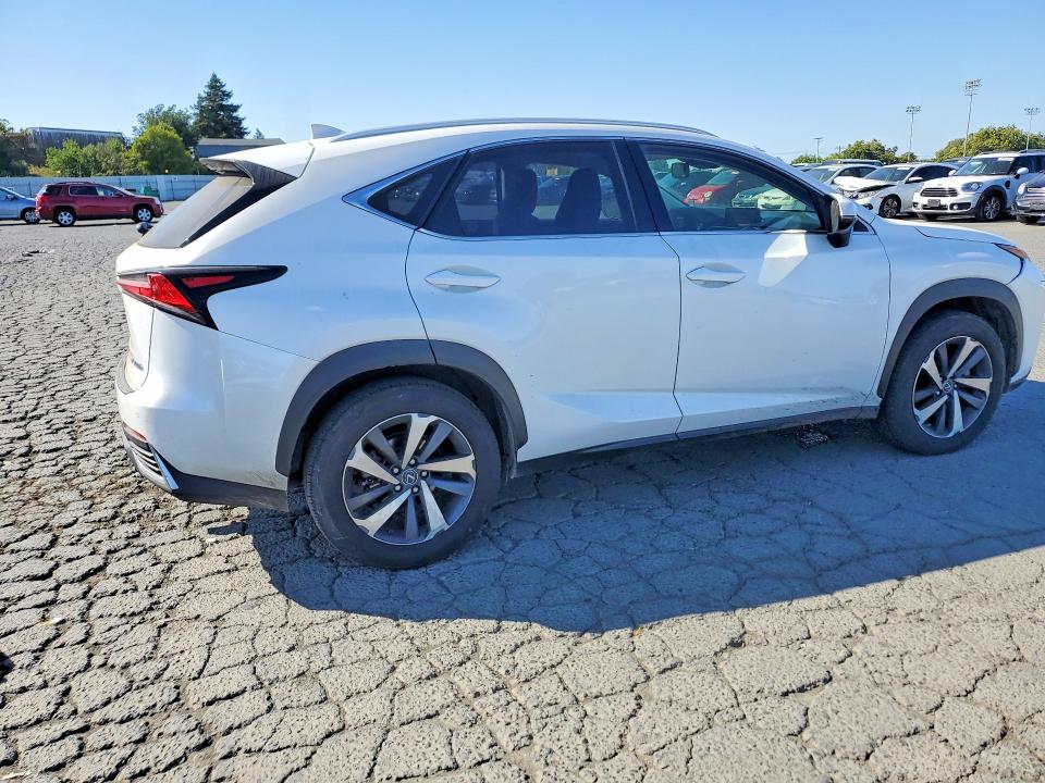 Photo 3 from auction – 2018 LEXUS NX with VIN JTJBJRBZ4J2095266