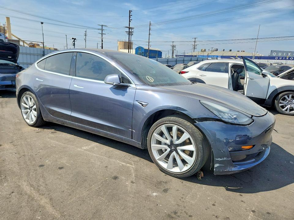 Photo 4 from auction – 2019 TESLA MODEL 3 with VIN 5YJ3E1EA6KF428293
