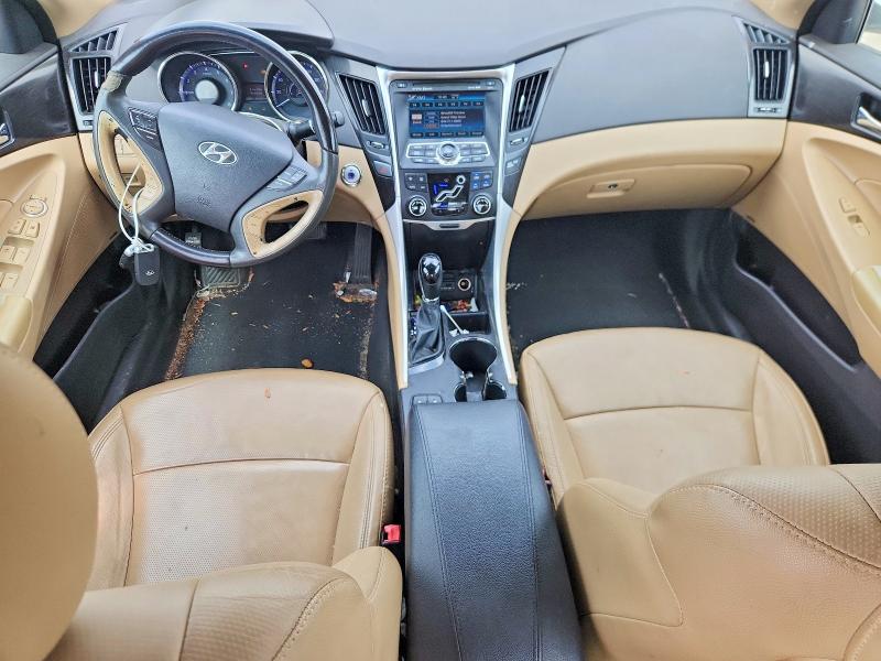 Photo 8 from auction – 2011 HYUNDAI SONATA with VIN 5NPEC4AC7BH040157