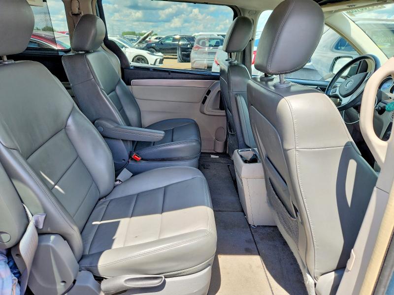 Photo 10 from auction – 2009 VOLKSWAGEN ROUTAN with VIN 2V8HW64X19R543506