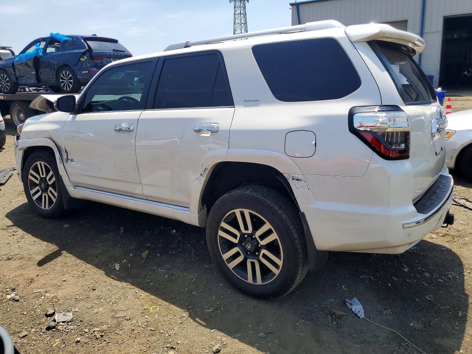 Photo 2 from auction – 2022 TOYOTA 4RUNNER with VIN JTEKU5JR5N5988471