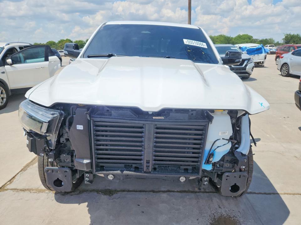 Photo 5 from auction – 2026 RAM 1500 with VIN 1C6SRFJT2TN266774