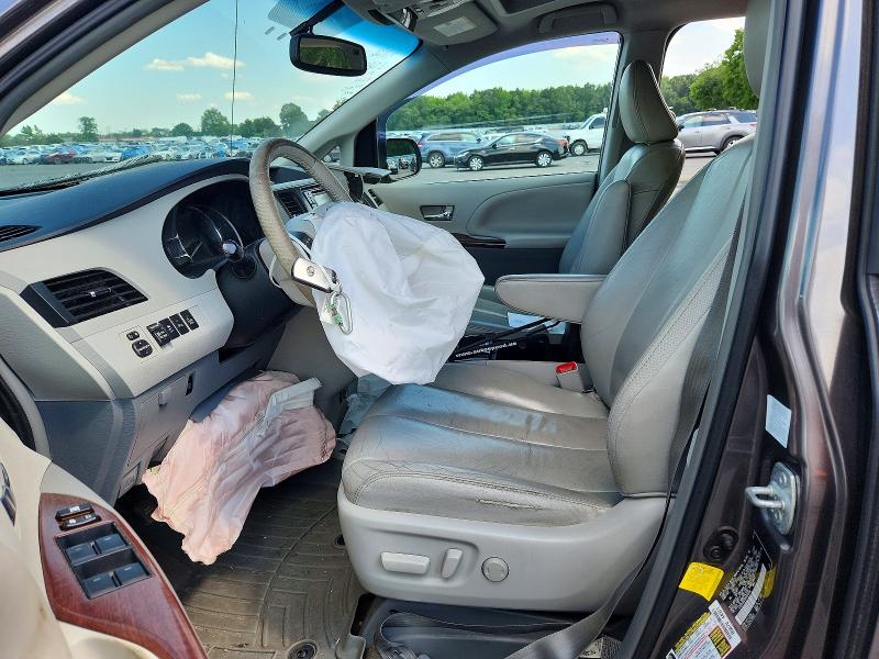 Photo 7 from auction – 2013 TOYOTA SIENNA with VIN 5TDDK3DC0DS050398