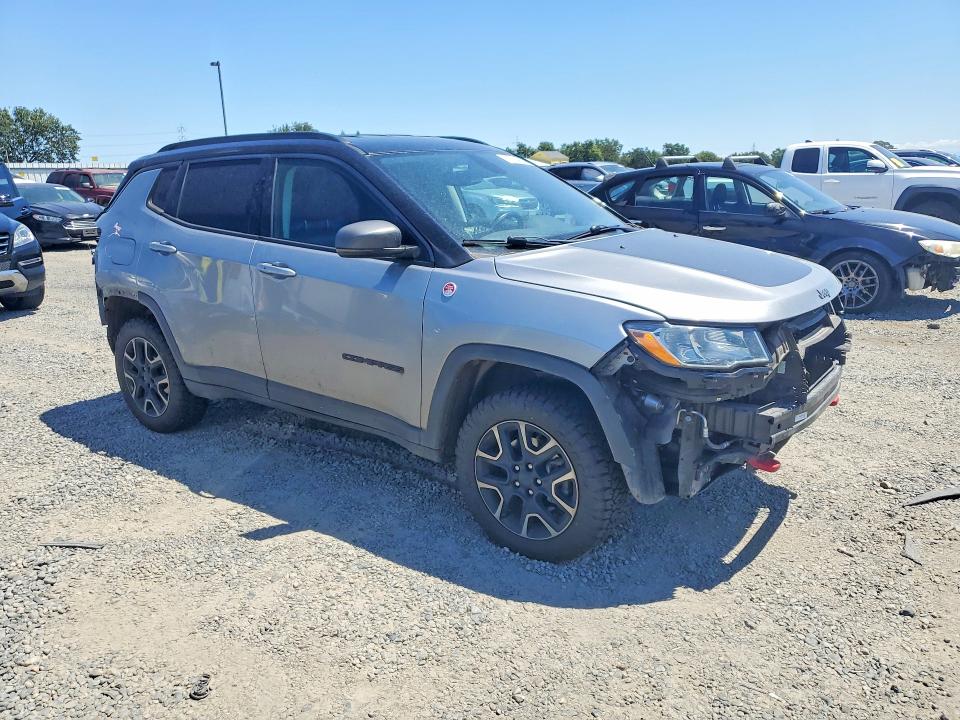 Photo 4 from auction – 2019 JEEP COMPASS with VIN 3C4NJDDB7KT668096